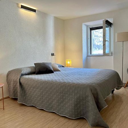 Apartment Eleni ロヴィニ エクステリア 写真