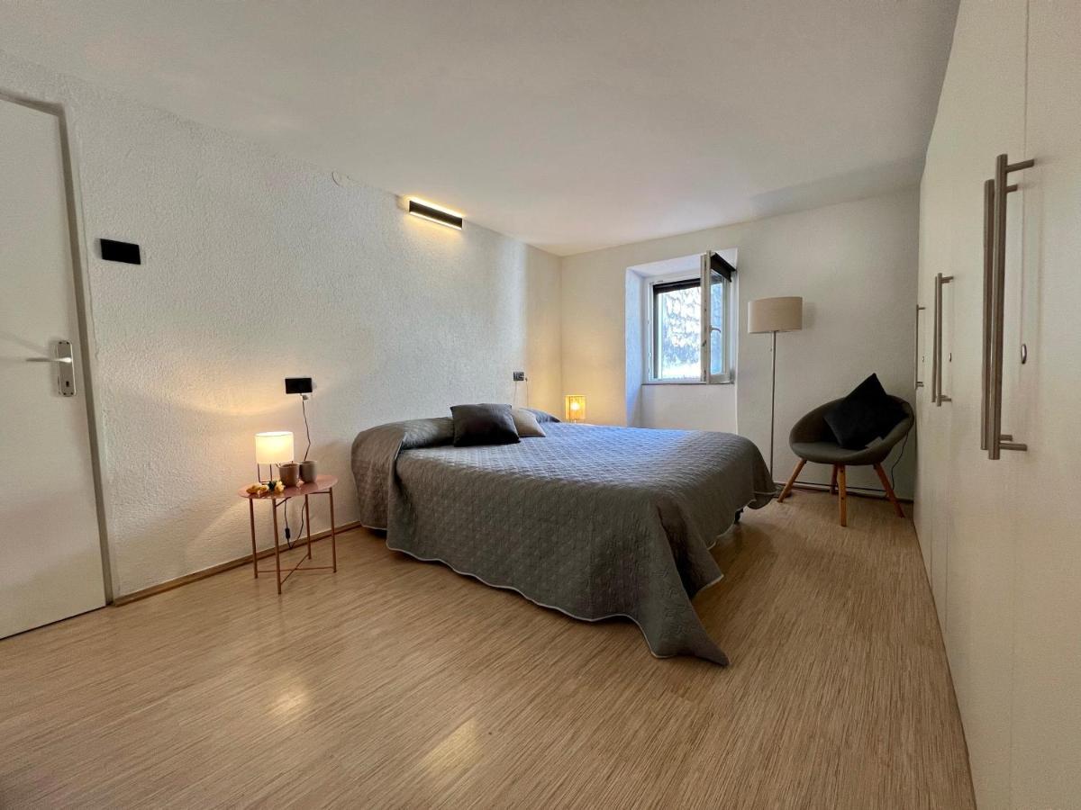 Apartment Eleni ロヴィニ エクステリア 写真